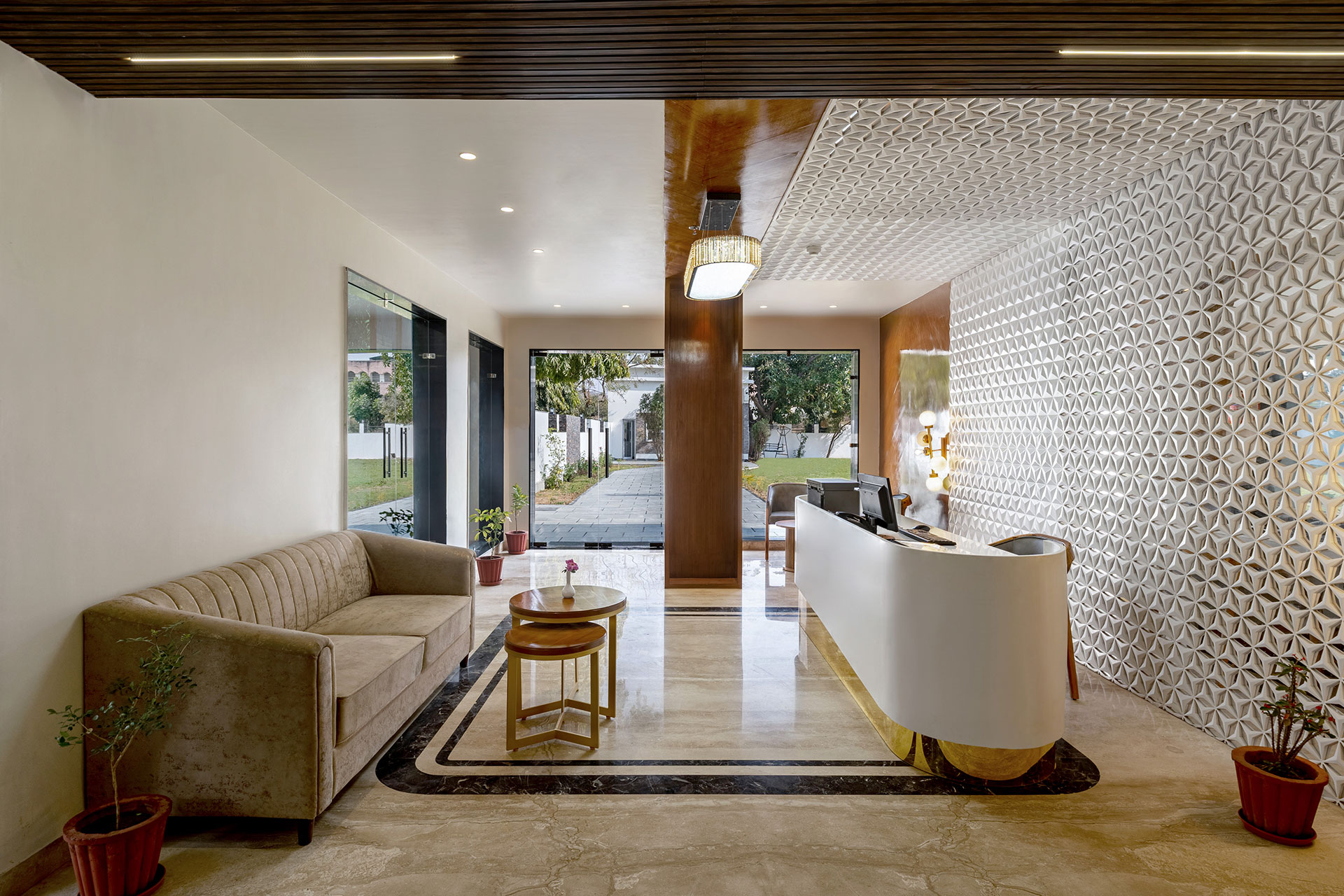 Luxury 4-star hotel in Udaipur